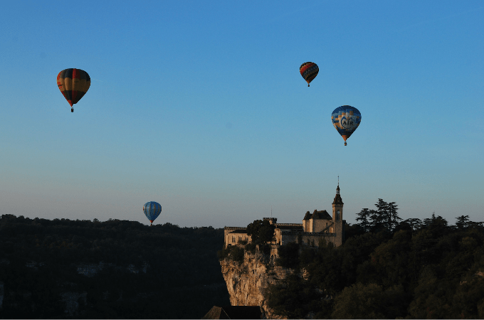 Les Montgolfières au niveau du château de Rocamadour